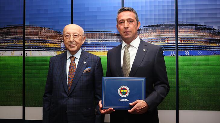 Son dakiak – Fenerbahçe’de Ali Koç başkanlığındaki idare heyeti, mazbatalarını  aldı