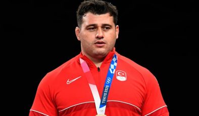 Türk güreşçiler Tokyo 2020’yi 3 bronz madalyayla tamamladı