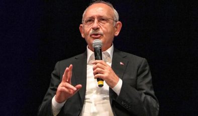 CHP önderi Kılıçdaroğlu Antalya’da gençlerin sorularını yanıtladı